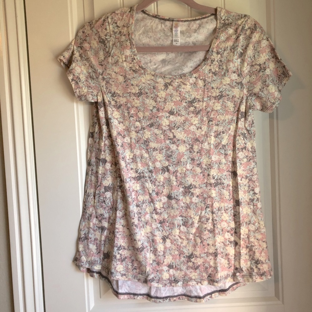 Lularoe top